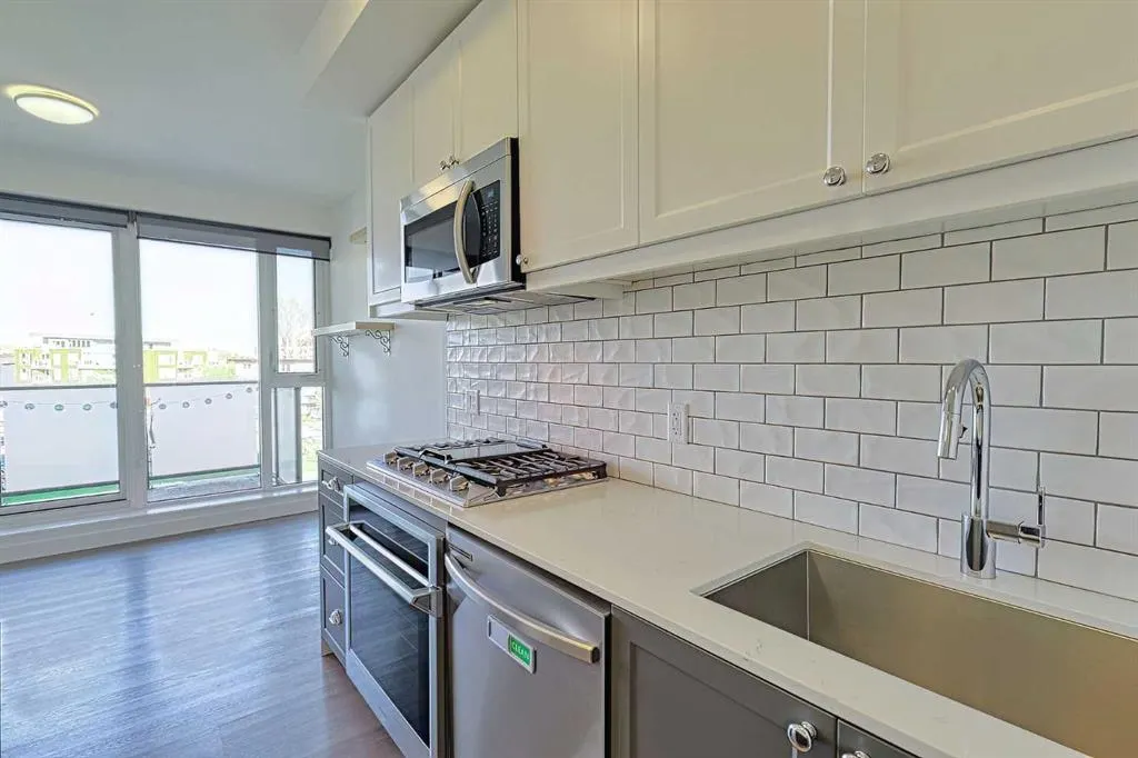 327 9A Street NW, #403