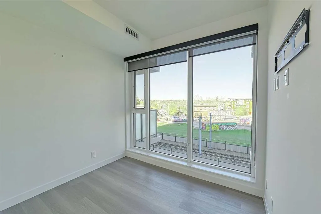 327 9A Street NW, #403