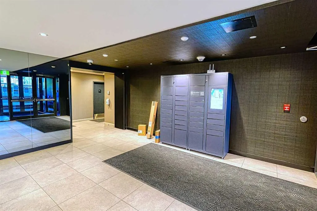 327 9A Street NW, #403