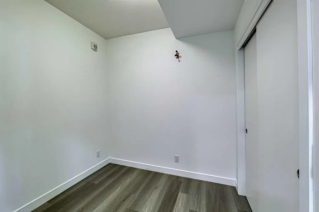 327 9A Street NW, #403