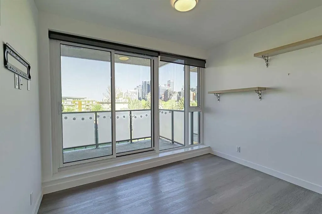 327 9A Street NW, #403