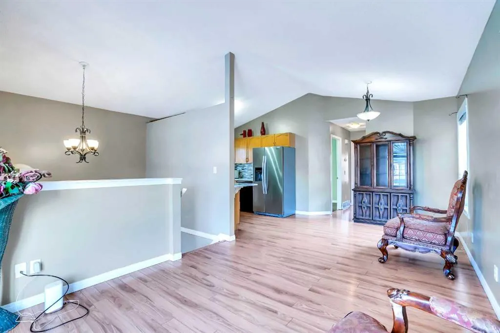 54 Taracove Road NE