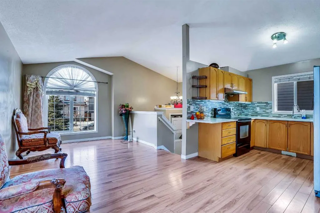 54 Taracove Road NE
