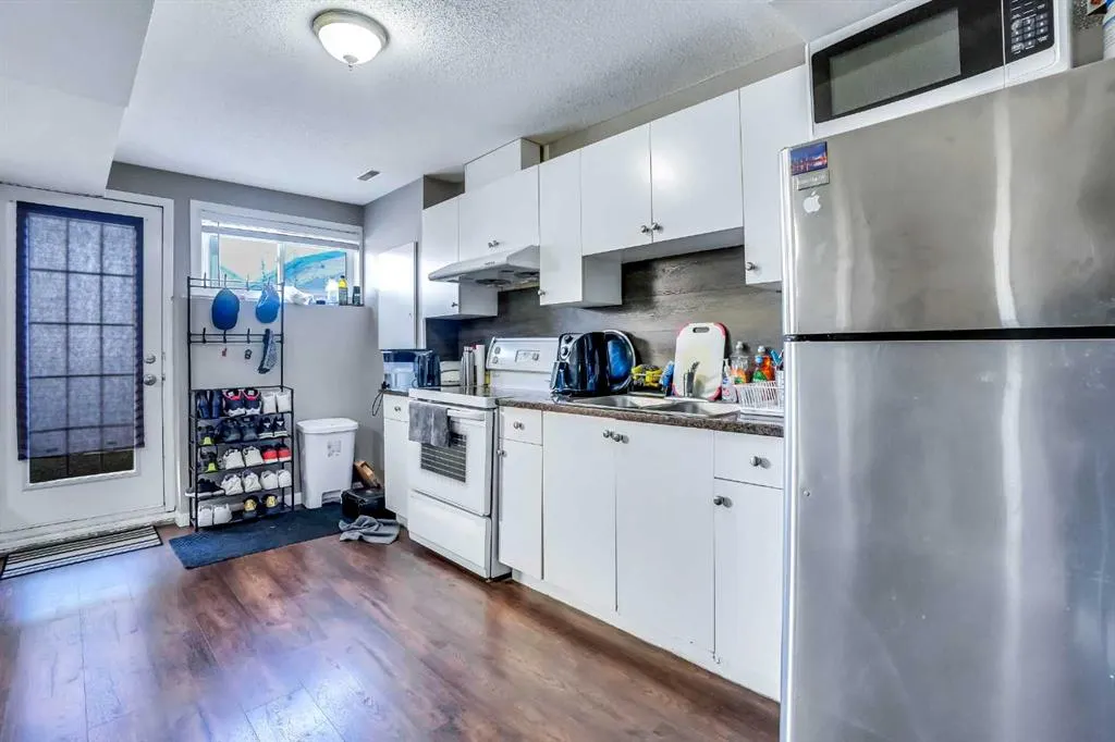 54 Taracove Road NE