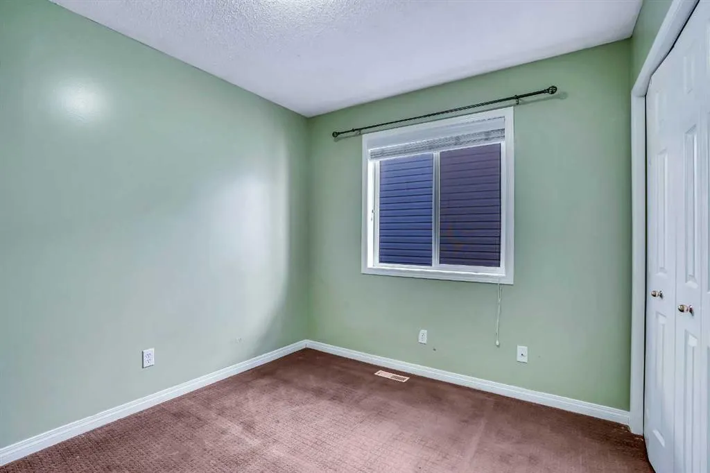 54 Taracove Road NE