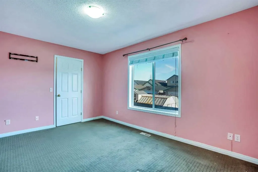 54 Taracove Road NE
