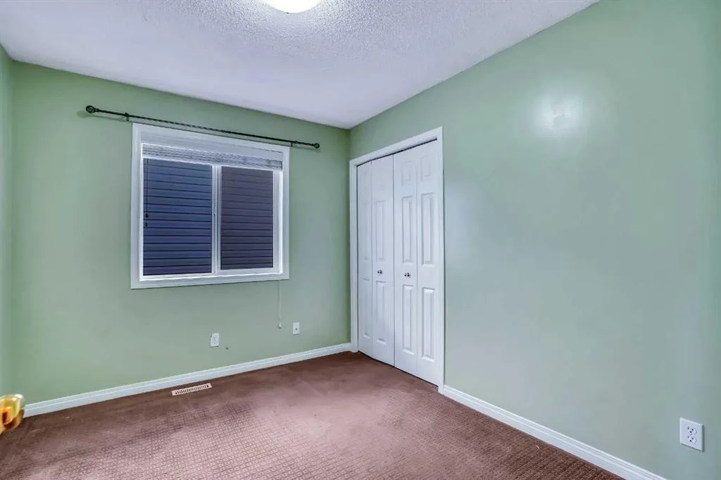 54 Taracove Road NE