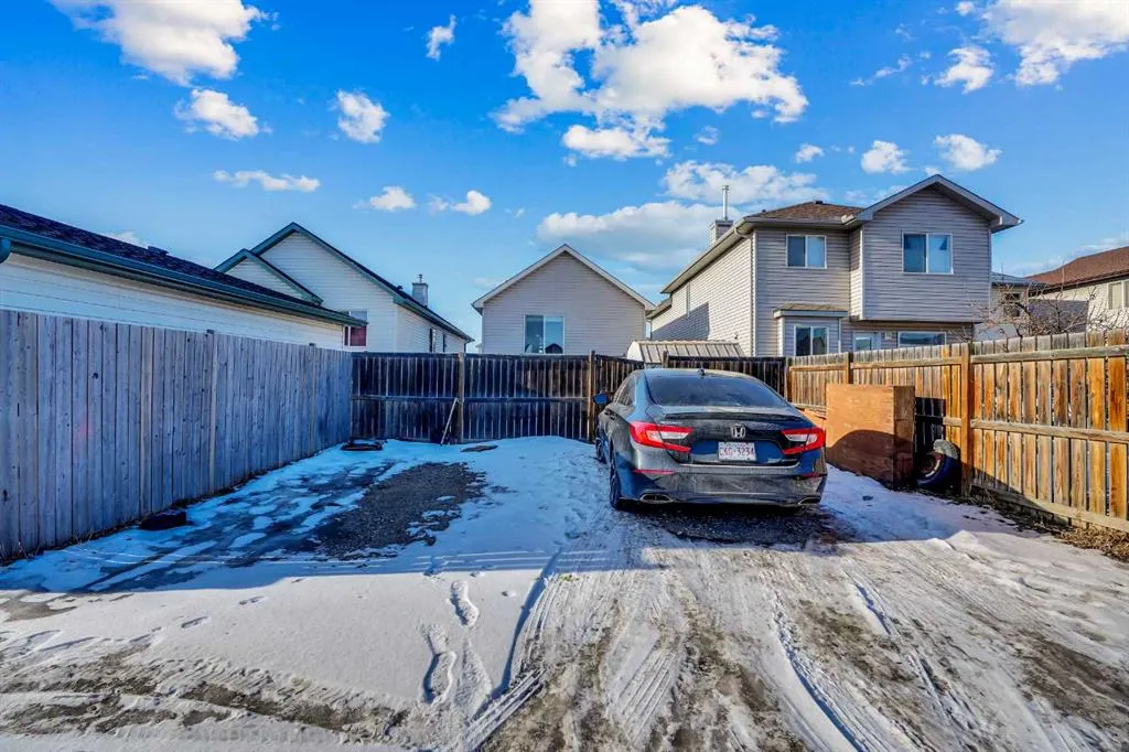 54 Taracove Road NE
