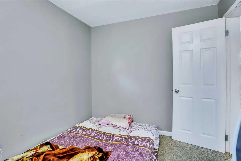 54 Taracove Road NE