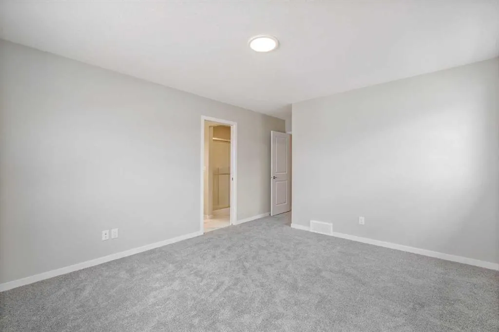 324 Magnolia Crescent SE