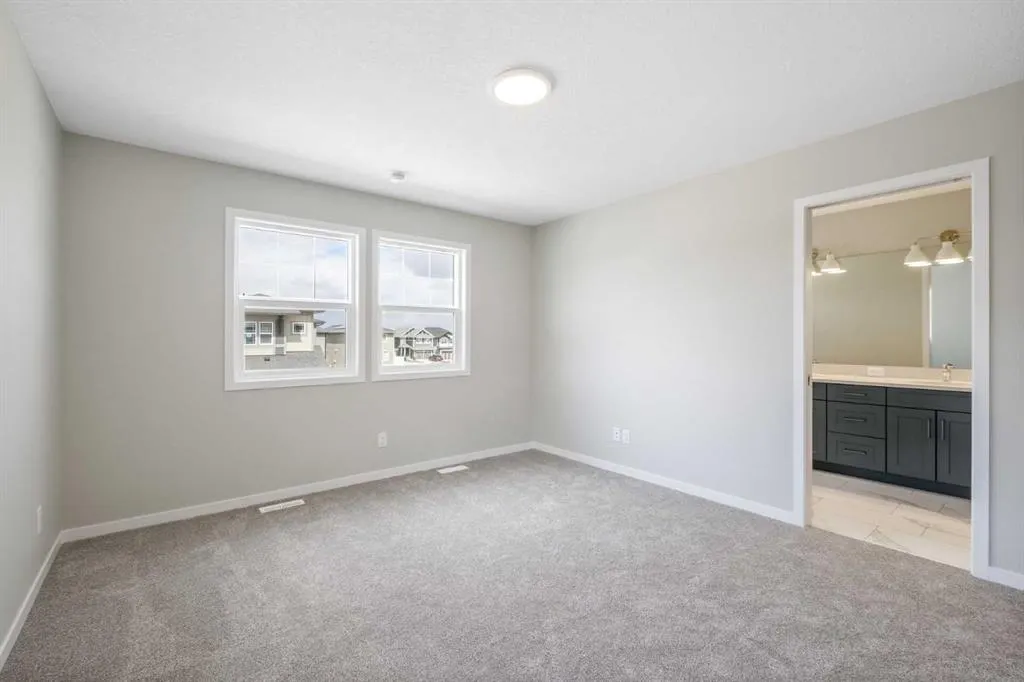 324 Magnolia Crescent SE