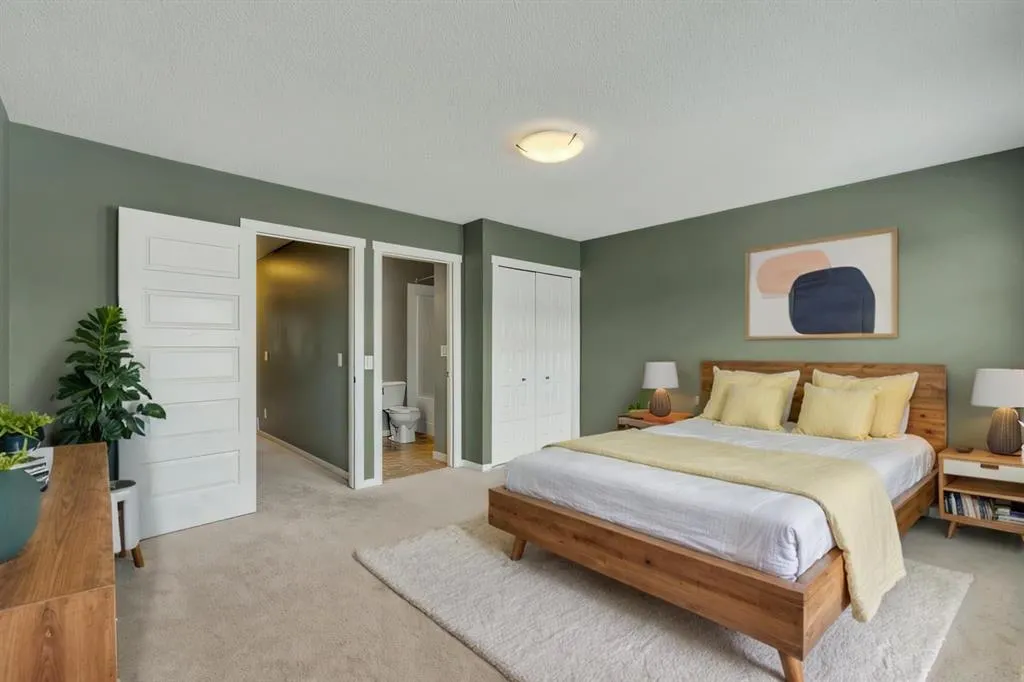 537 Mckenzie Towne Close SE