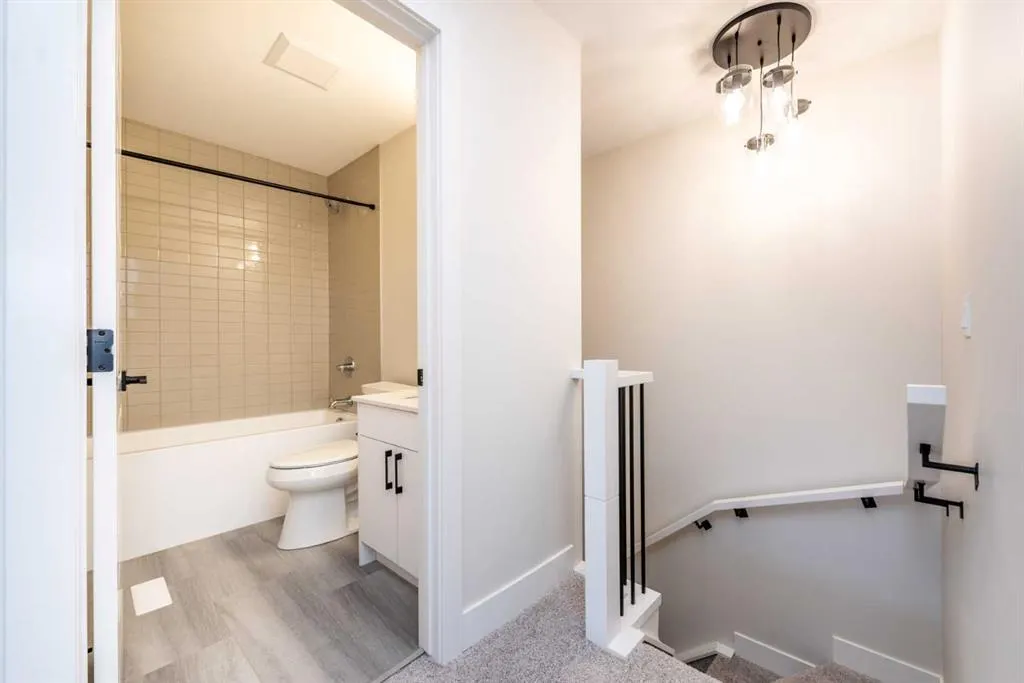 2635 1 Avenue NW, #2