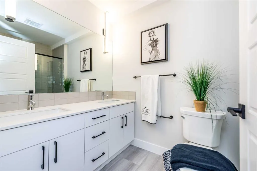 2635 1 Avenue NW, #2