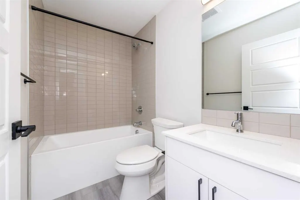 2635 1 Avenue NW, #2