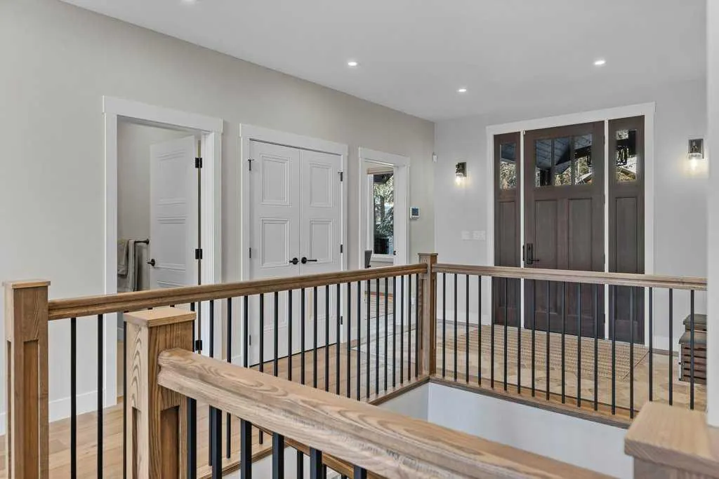 137 Silvertip Ridge