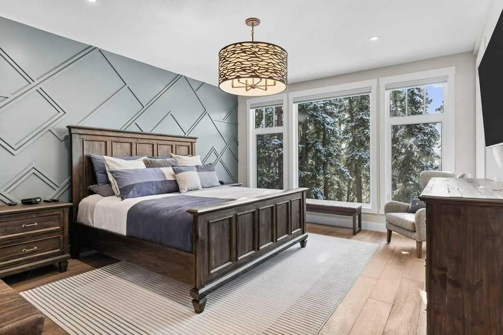 137 Silvertip Ridge