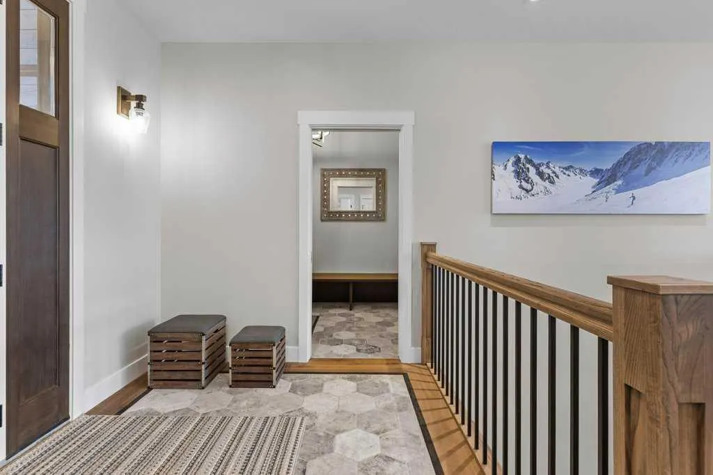 137 Silvertip Ridge