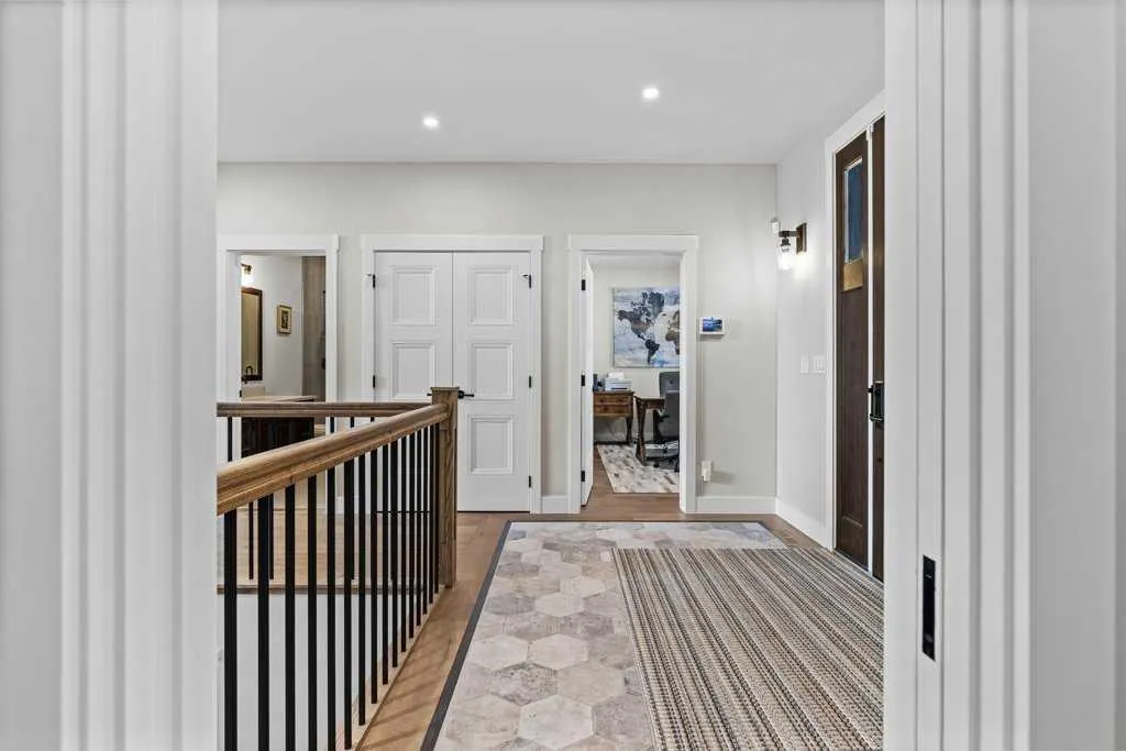 137 Silvertip Ridge