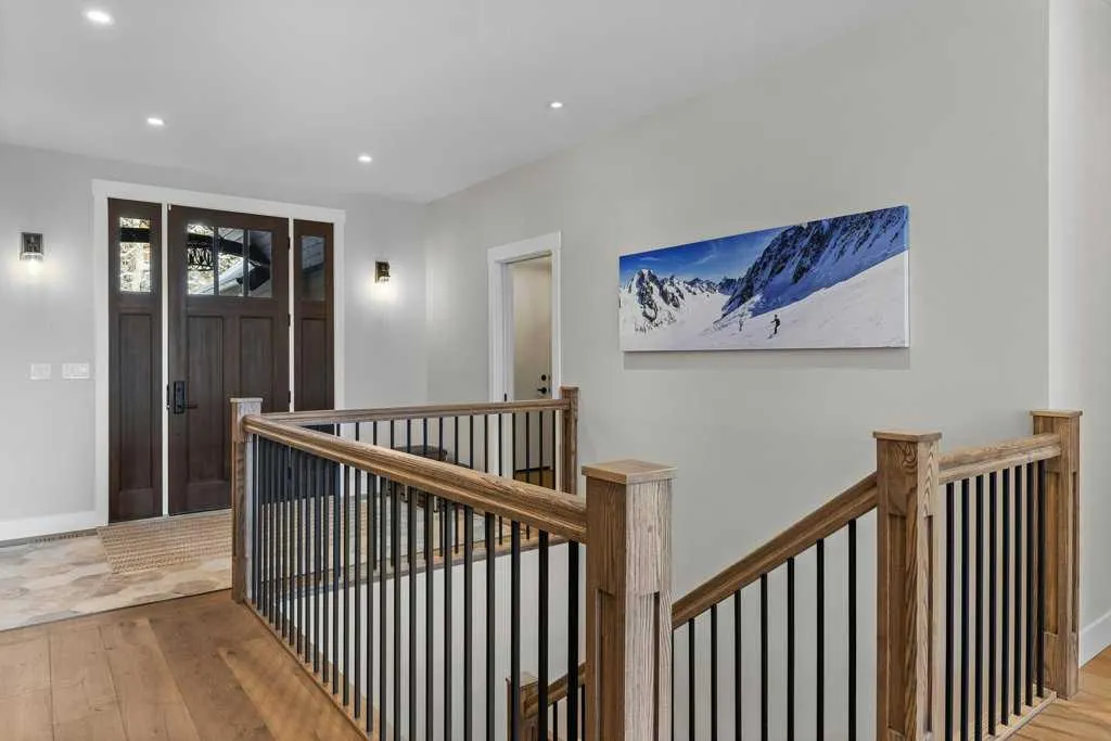 137 Silvertip Ridge