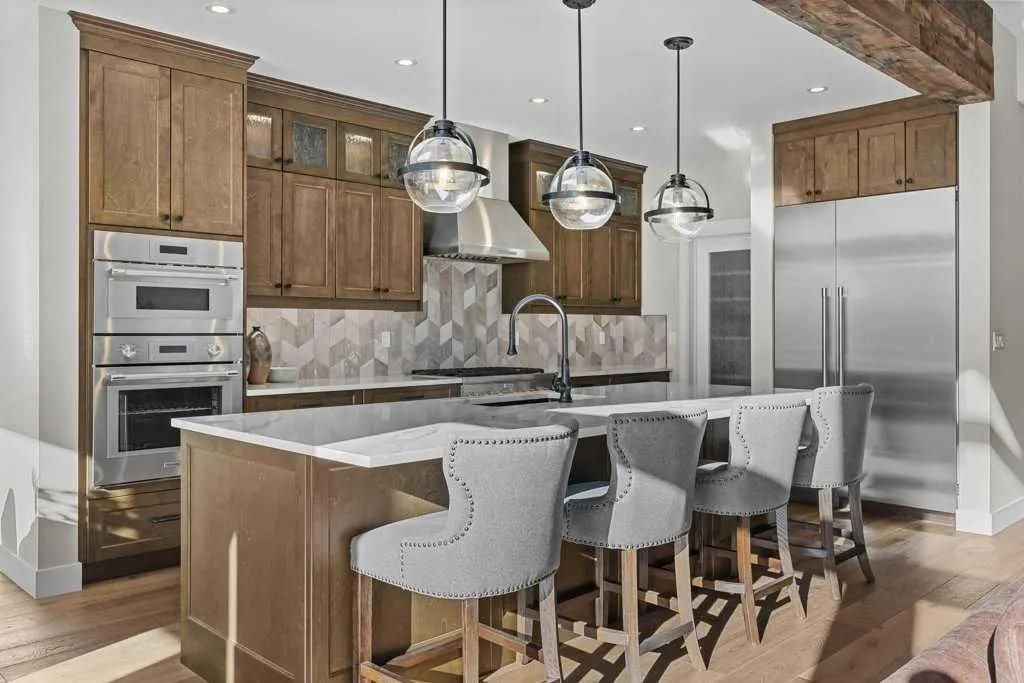 137 Silvertip Ridge
