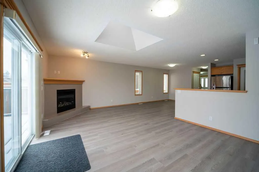14 Taralea Bay NE