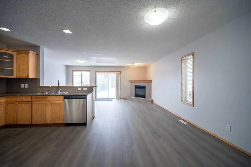 14 Taralea Bay NE
