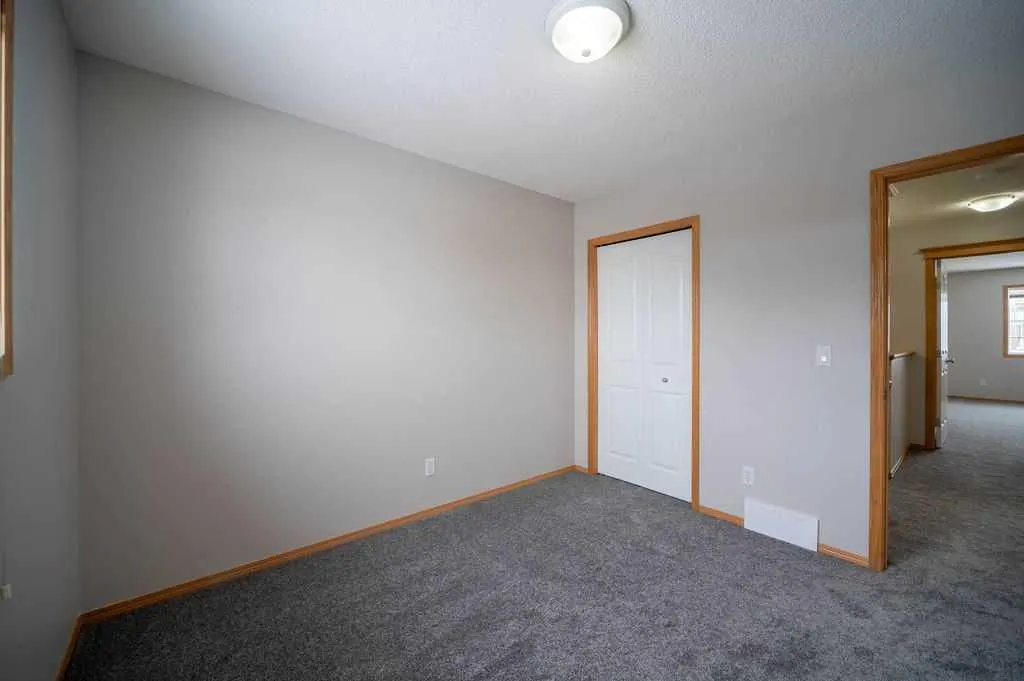14 Taralea Bay NE