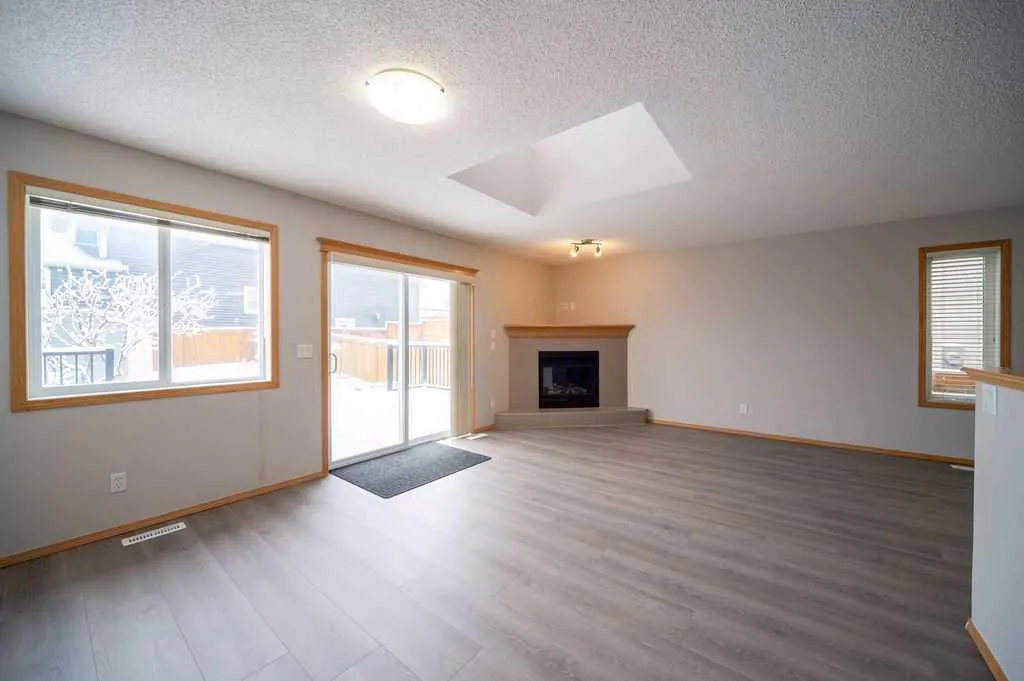14 Taralea Bay NE