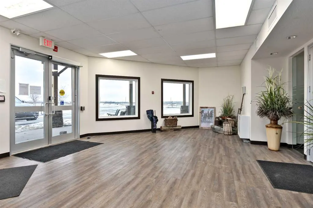 64137 Highway 543 E