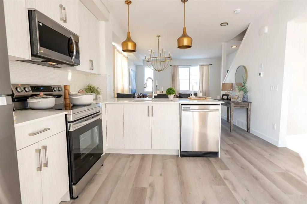 75 Cornerstone Row, #110