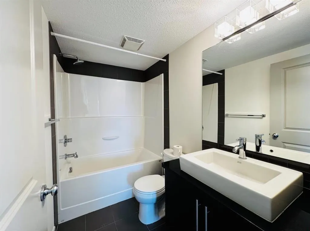 155 Skyview Ranch Way NE, #6406
