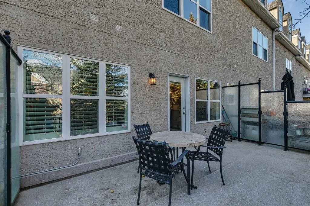 518 Garrison Square SW