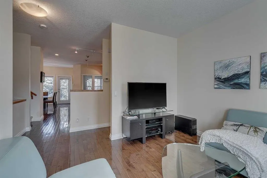518 Garrison Square SW