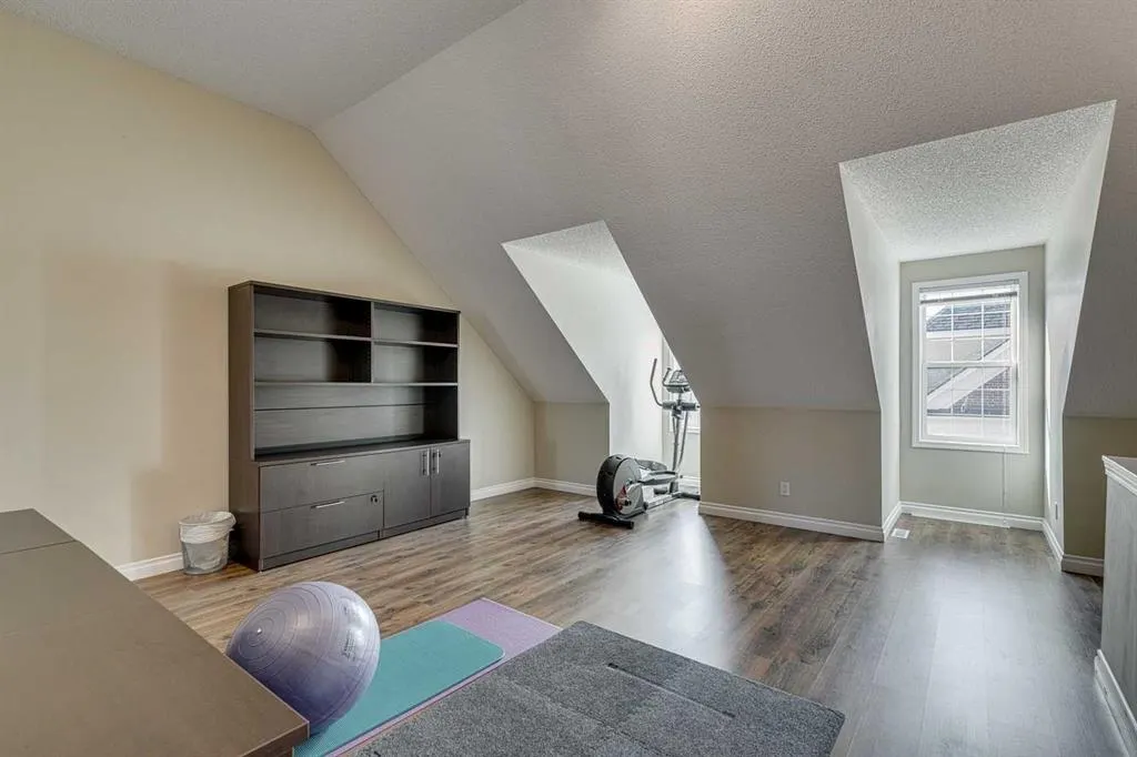 518 Garrison Square SW