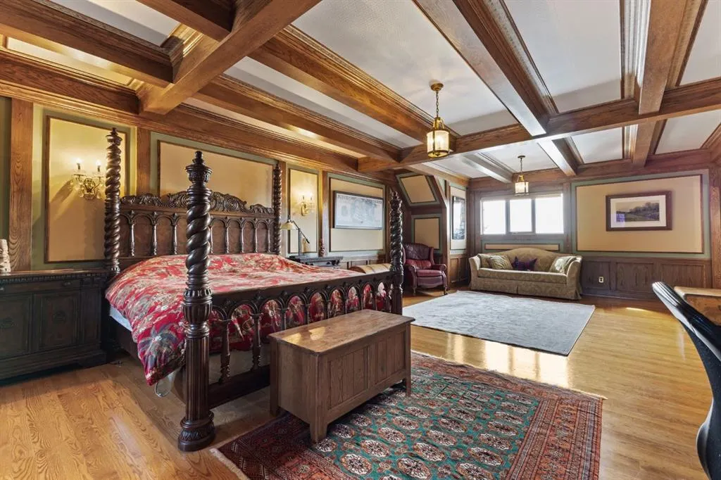 290142 Parkins Road W, #100