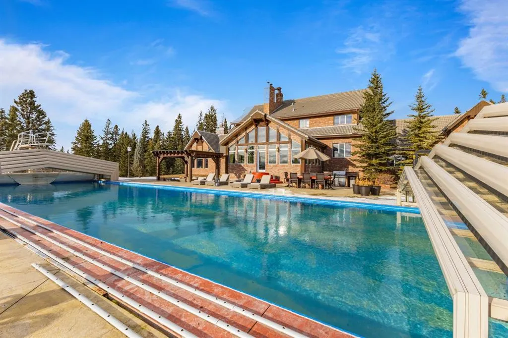 290142 Parkins Road W, #100