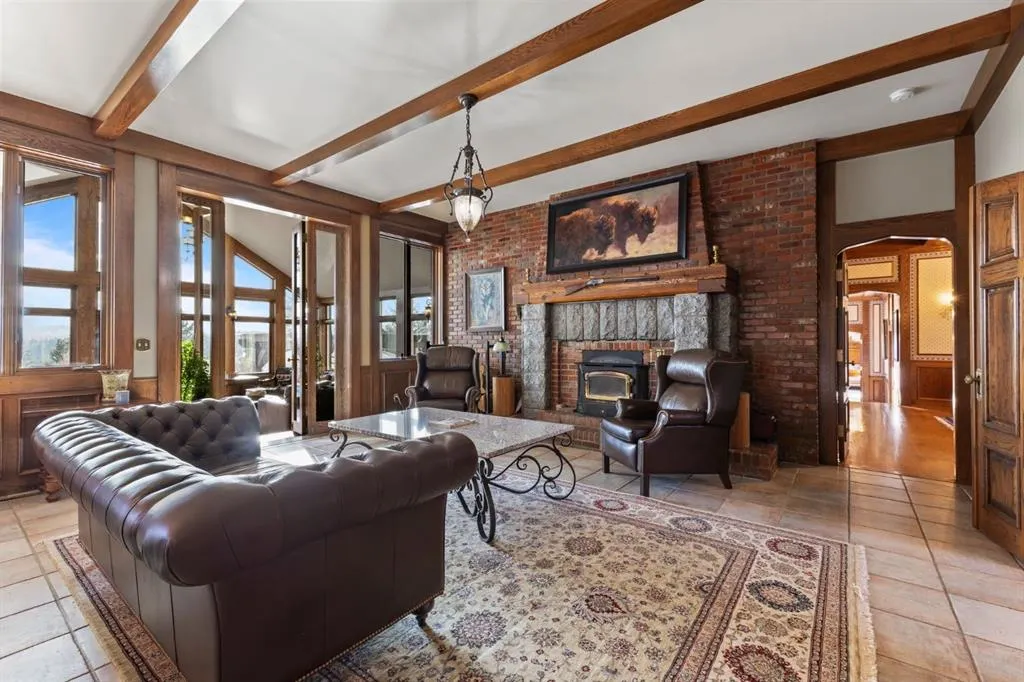 290142 Parkins Road W, #100