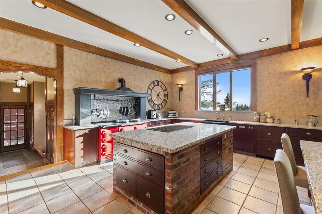 290142 Parkins Road W, #100