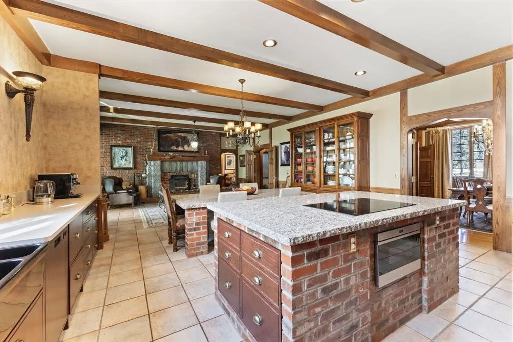 290142 Parkins Road W, #100
