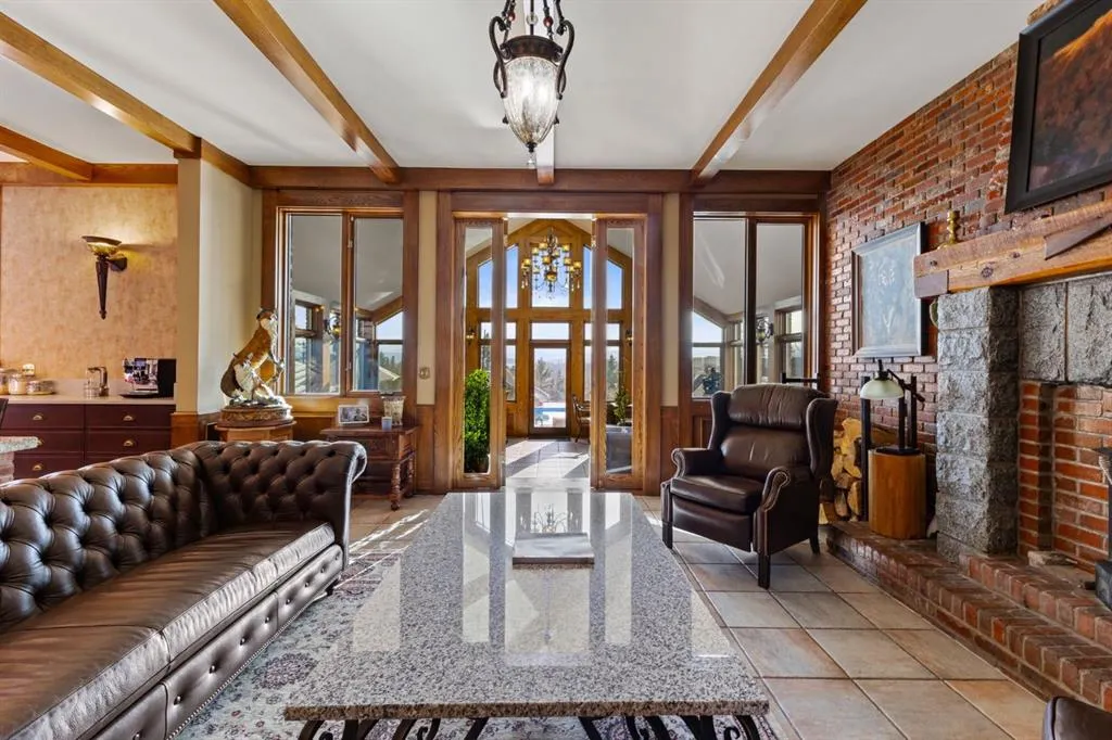 290142 Parkins Road W, #100