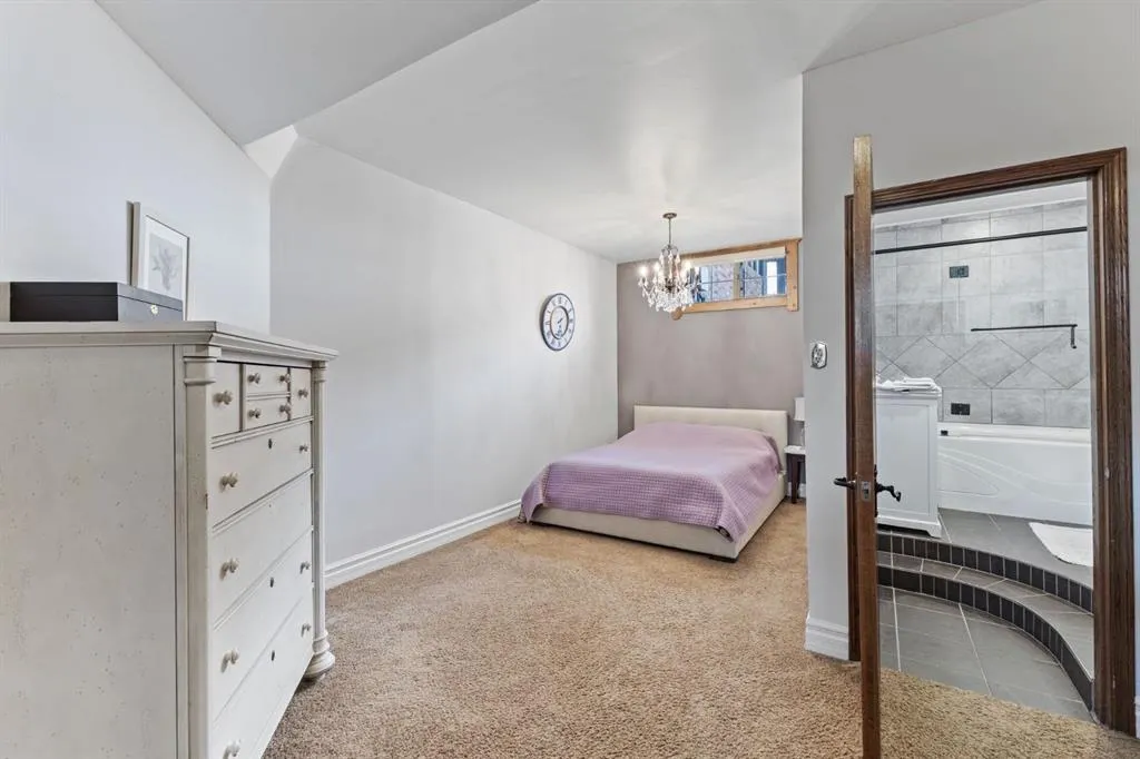 290142 Parkins Road W, #100