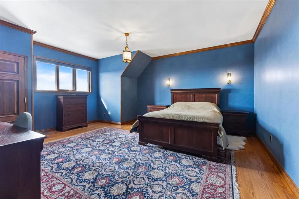 290142 Parkins Road W, #100
