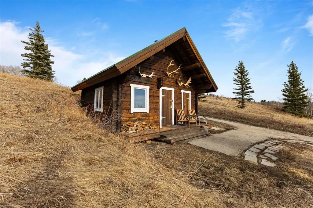 290142 Parkins Road W, #100
