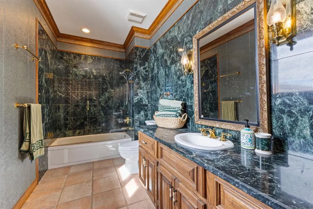 290142 Parkins Road W, #100