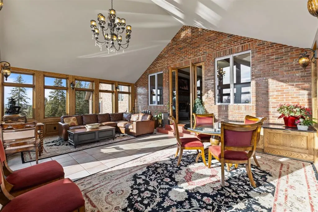 290142 Parkins Road W, #100