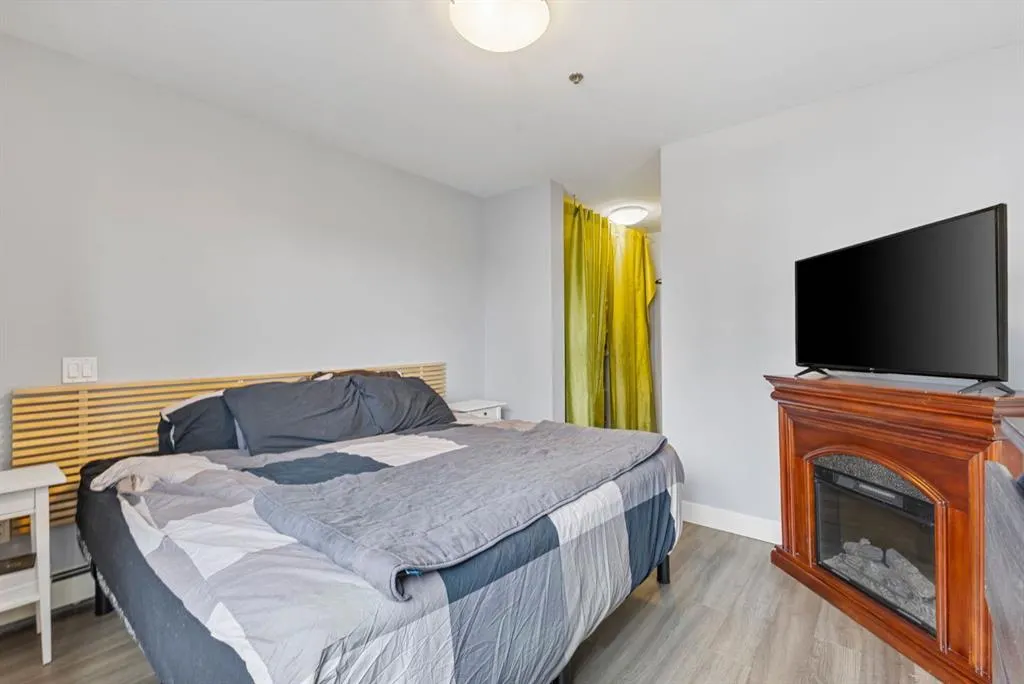 955 McPherson Road NE, #323