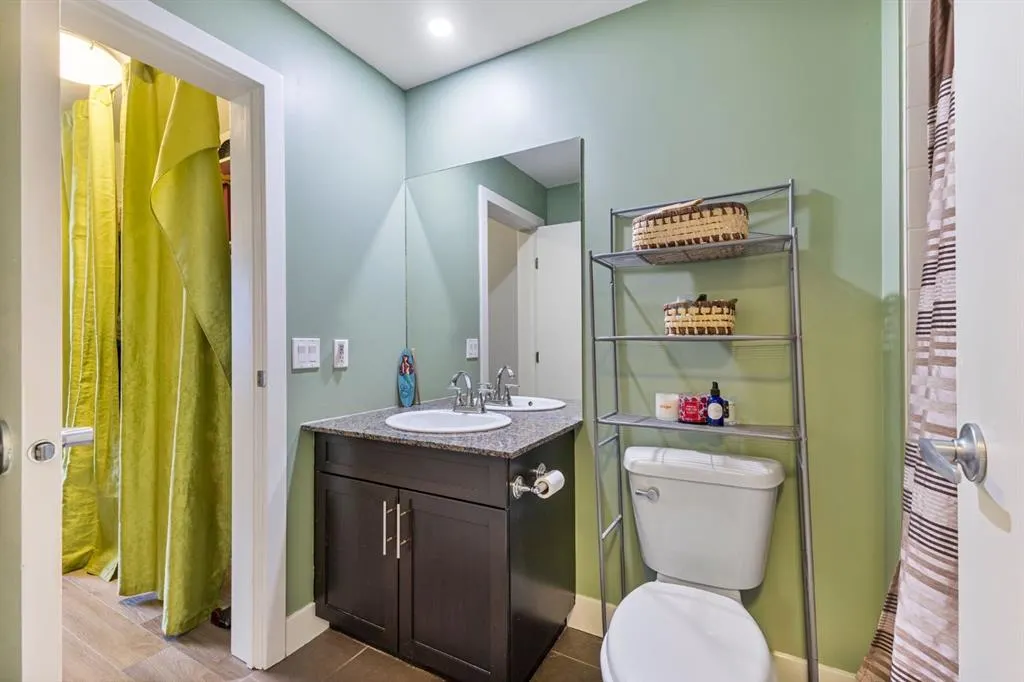 955 McPherson Road NE, #323