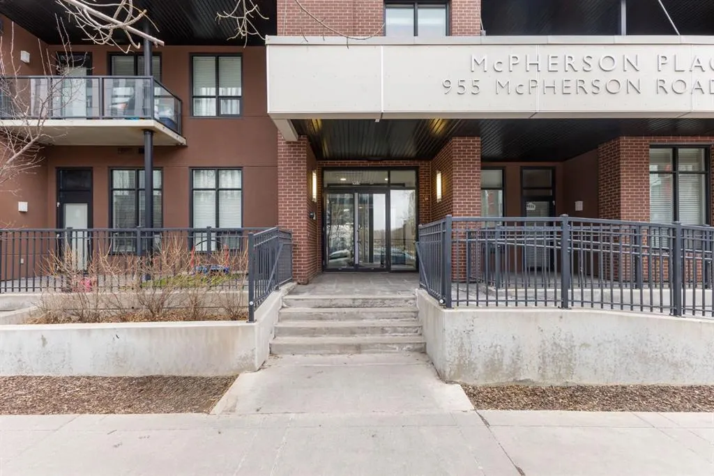 955 McPherson Road NE, #323