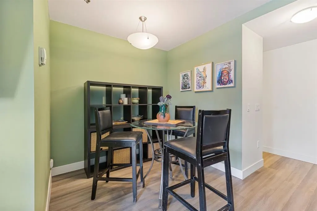 955 McPherson Road NE, #323